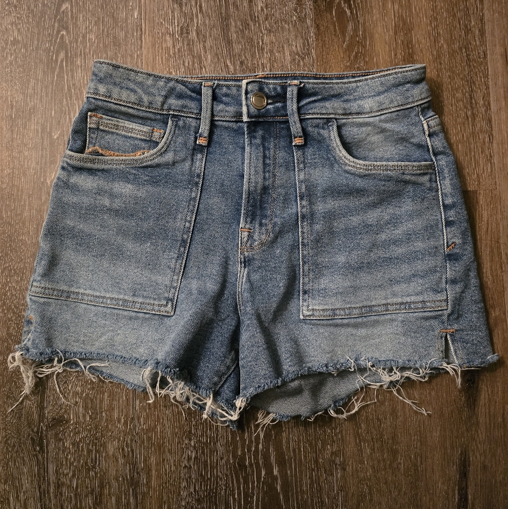 GOOD AMERICAN shorts